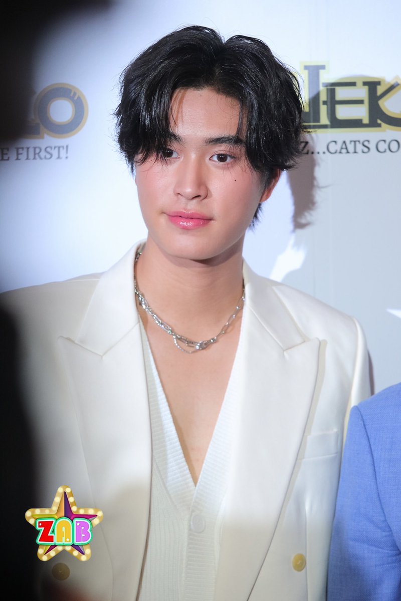StarzabThailand's tweet photo. บรรยากาศความน่ารัก ปะป๊าน้องมุจุ๊ น้องมันม่วง🐱 #เจมีไนน์โฟร์ท ในงานเปิดตัวพ่อแมวมือใหม่ #NekkoxGeminiFourth  ผลิตภัณฑ์ใหม่ " อาหารแมวเน็กโกะ " อาหารแมวเกรดพรีเมียม ถ��กใจคนรักแมว

#GeminiFourth 
#Gemini_NT #Fourthnattawat https://t.co/j9L3f3pNpg