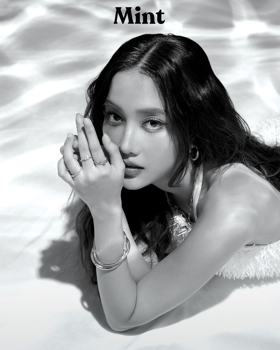 SHE IS A GODDESS 😭😭😭

FREEN X TIFFANY &amp; CO
#FreenXMintMagTH
#srchafreen