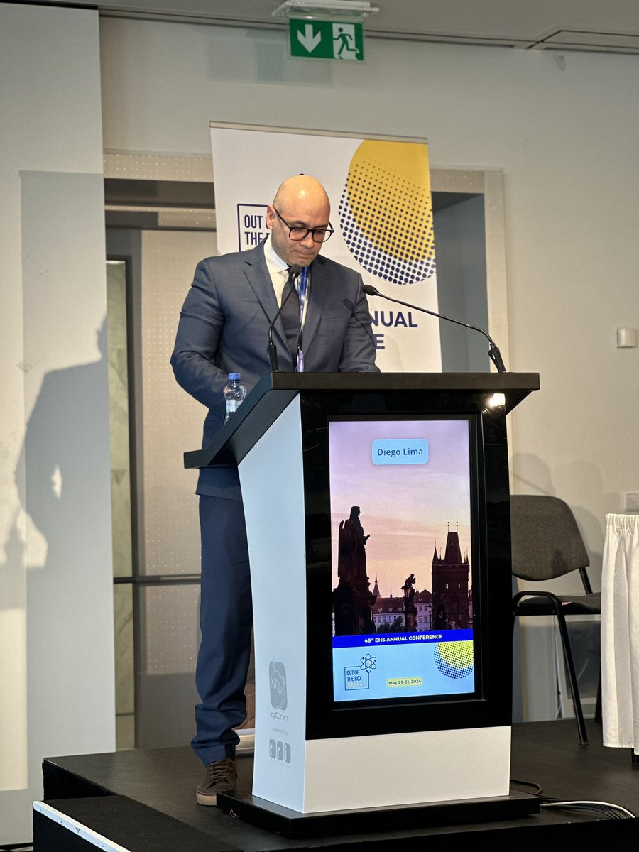 NogueiraRaquel_'s tweet photo. @DiLaurentino presenting “The impact of smoking on ventral and inguinal hernia postoperative outcomes: a systematic review and meta-analysis” at #EHS2024 @eurohernias !👏🏼👏🏼👏🏼👏🏼 
@carlosabs99  @acrasador Julia Karmiski @JoaoKasakewitch @NogueiraRaquel_ @flavio_malcher Sreeramoju https://t.co/szhqCvNq5v