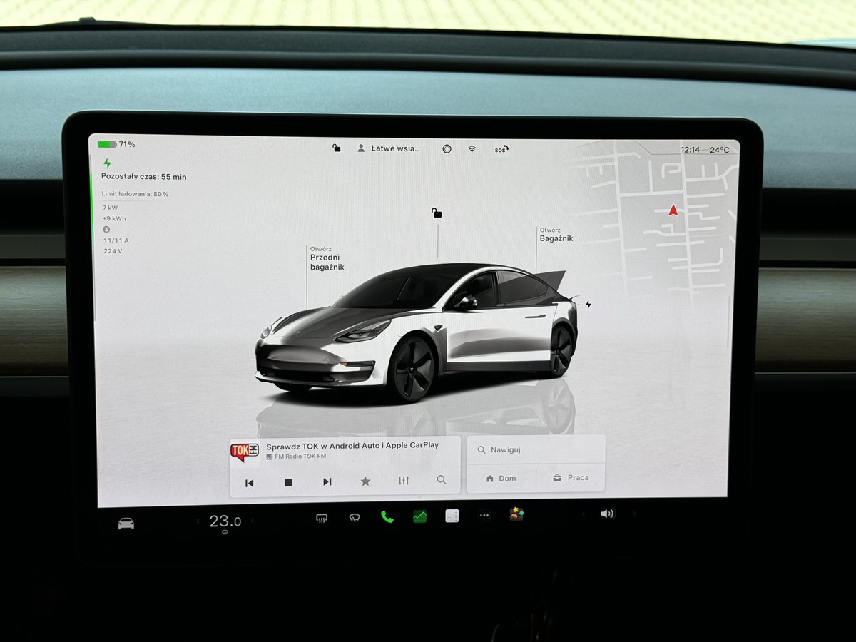 Bardzo ładny ten nowy UX w najnowszym sofcie od Tesla.