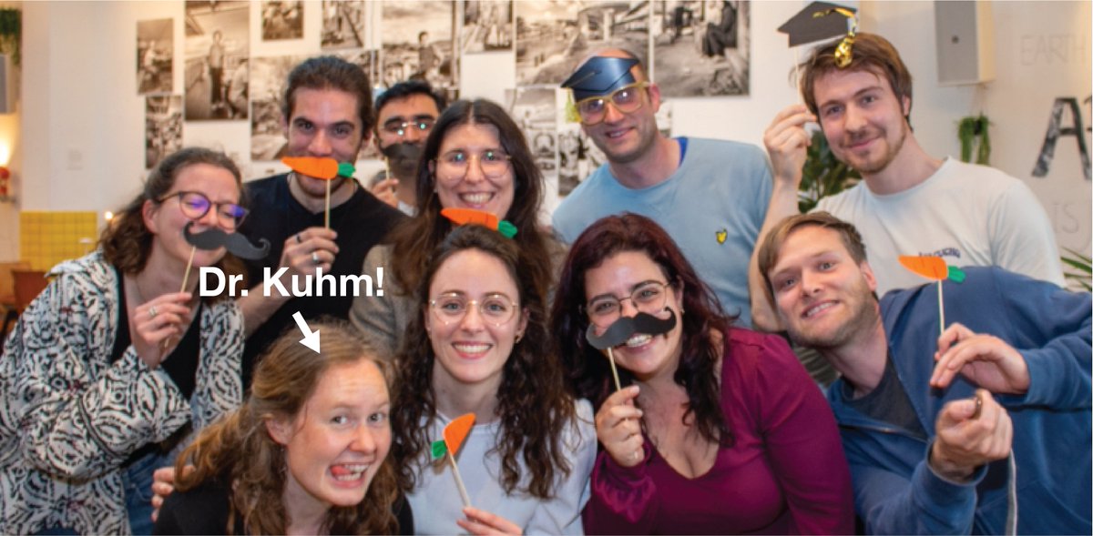 CryoTUD's tweet image. Very proud of the first PhD graduate of the AJ lab. 

Congratulations Dr. Kuhm! 🎉🎉🎉