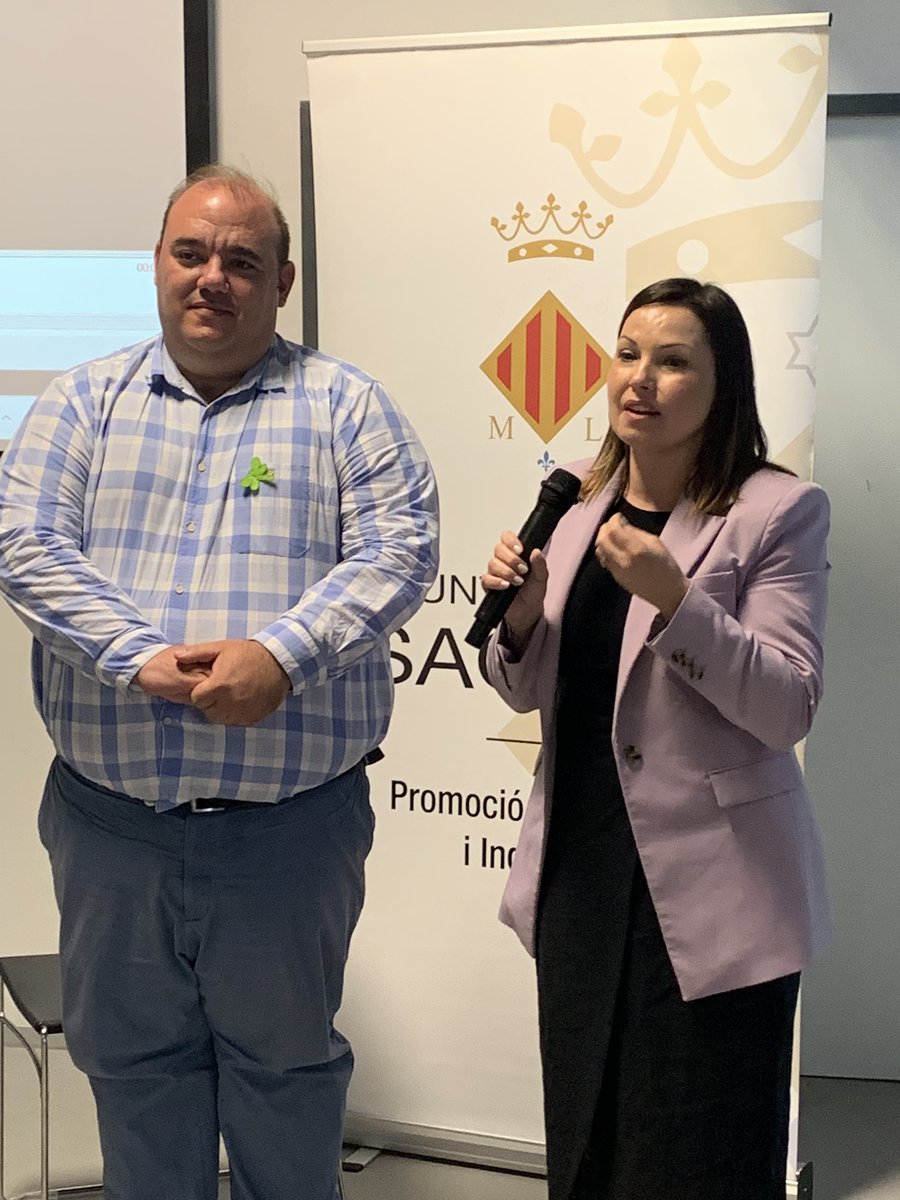 La presidenta de ASECAM, @CristinaPlumed, junto al concejal de @promoecosagunt, @PalmeroPRaul, han sido los encargados de clausurar la jornada de esta mañana agradeciendo a los ponentes su participación en la misma #asecamnopara