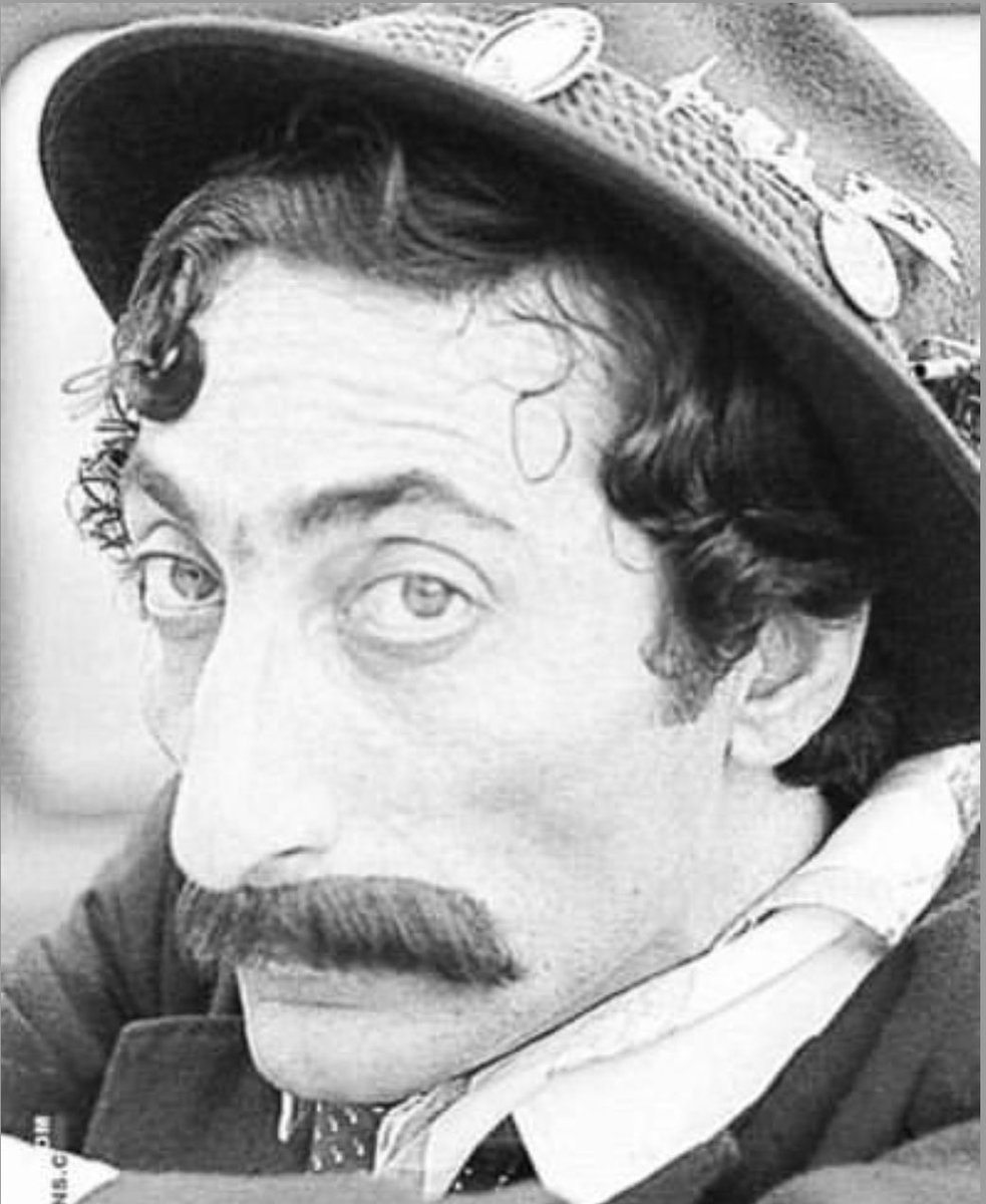 Ülke sinemasının, tiyatrosunun tartışmasız en büyük yeteneklerinden biriydi. 
Hoşçakal #AhmetUğurlu 🙏🏻