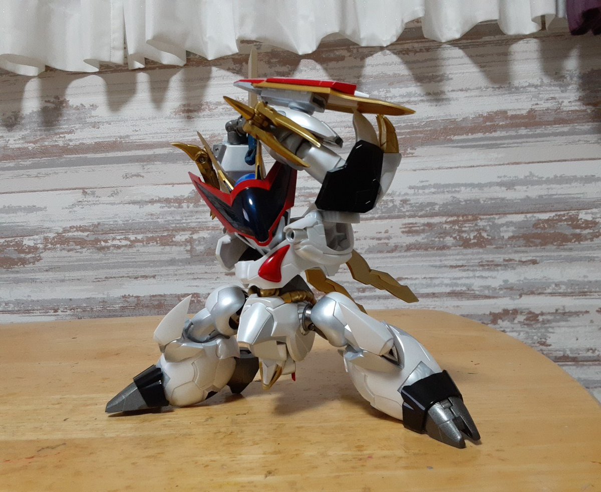 justis10's tweet photo. #千値練
#魔神英雄伝ワタル
#METAMORFORCE
リアル等身がでたと言うことで本家の龍王丸です‼️
もう結構前の商品だから関節緩くなってるけど見た目は最高だね👍️ https://t.co/iIfgE2Bxzd