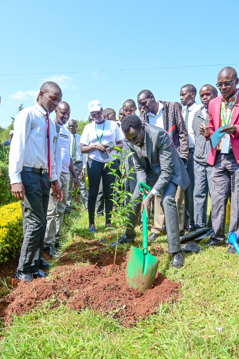 RuttokipKevin's tweet image. MENTORTHON DAY 1

Simotwo Boys High School

Mentorship and Tree Planting 

@mentorthon |@TimKipchumba 

#Mentorthon
#TreeGrowing
