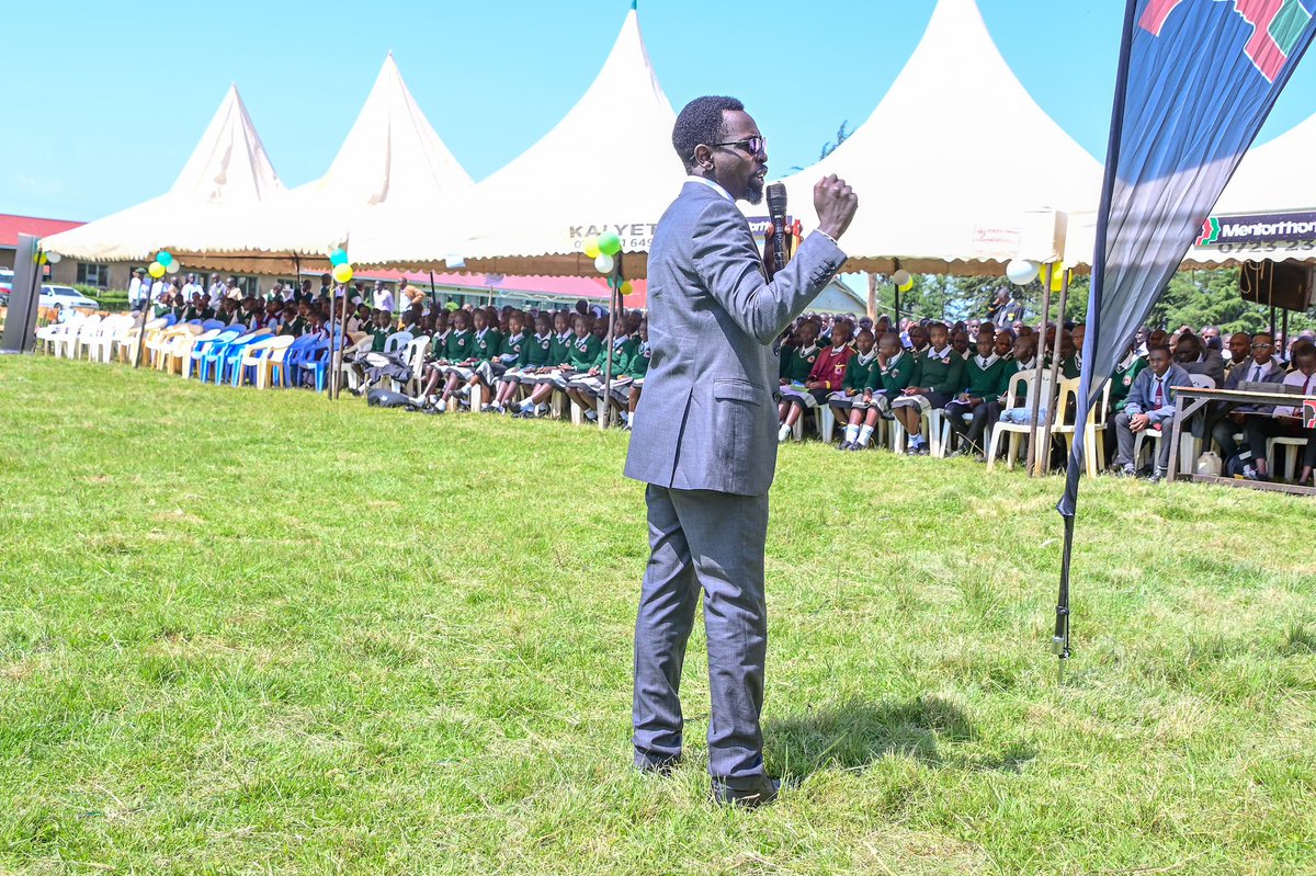 RuttokipKevin's tweet image. MENTORTHON DAY 1

Simotwo Boys High School

Mentorship and Tree Planting 

@mentorthon |@TimKipchumba 

#Mentorthon
#TreeGrowing