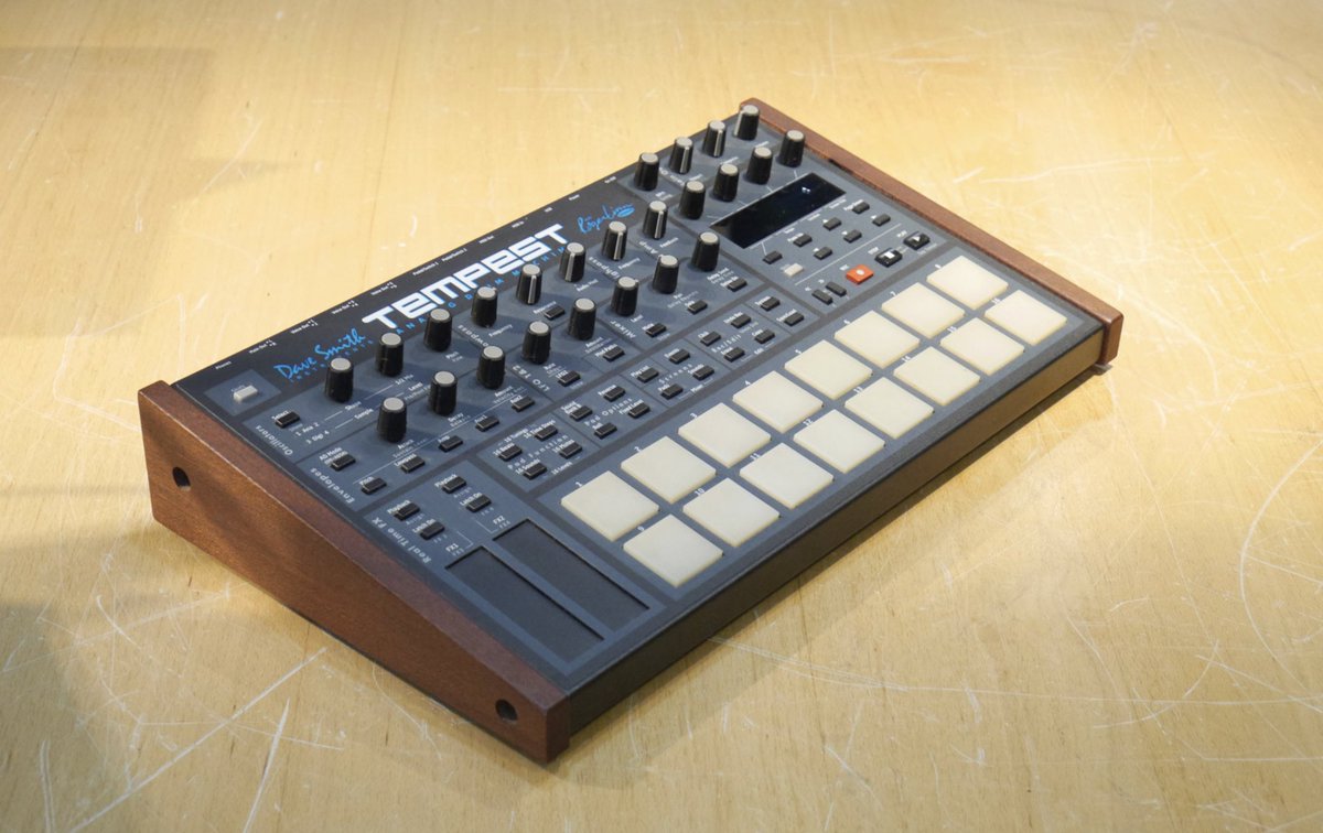 伝説のドラムマシン Dave Smith Instruments TEMPESTの中古品が入荷