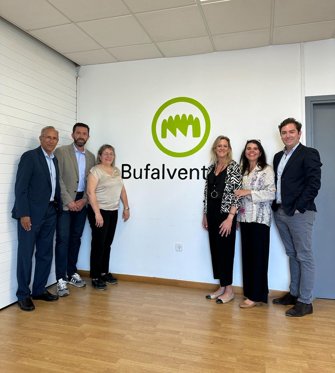 asemca_'s tweet photo. 🔍 **Col·laboració i aprenentatge a Bufalvent!**
Ahir, ASEMCA va visitar l'Associació d’Empresaris de Bufalvent @aebufalvent. Amb 30 anys d’experiència, representen gairebé el 95% de les #empreses del #polígon. Gràcies per compartir el vostre coneixement i inspirar-nos! https://t.co/1KJSkxI60y