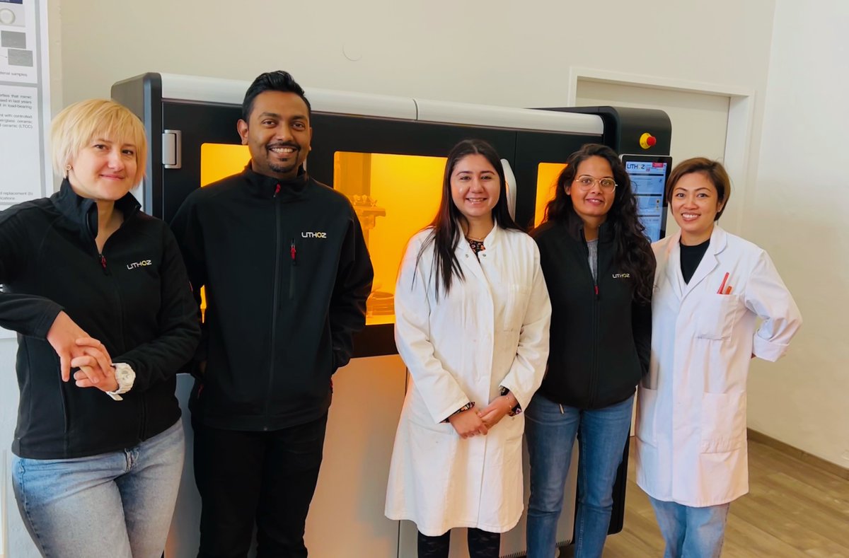 Dr. @Akansha Mehta partnered with #Lithoz GmbH in Vienna to innovate 3D conductive electrodes from inorganic waste. Together with Dr. Martin Schwentenwein and Dr. Abhijeet Lale, they developed hematite-rich 3D scaffolds from brown mud. #3DPrinting #Sustainability #Innovation