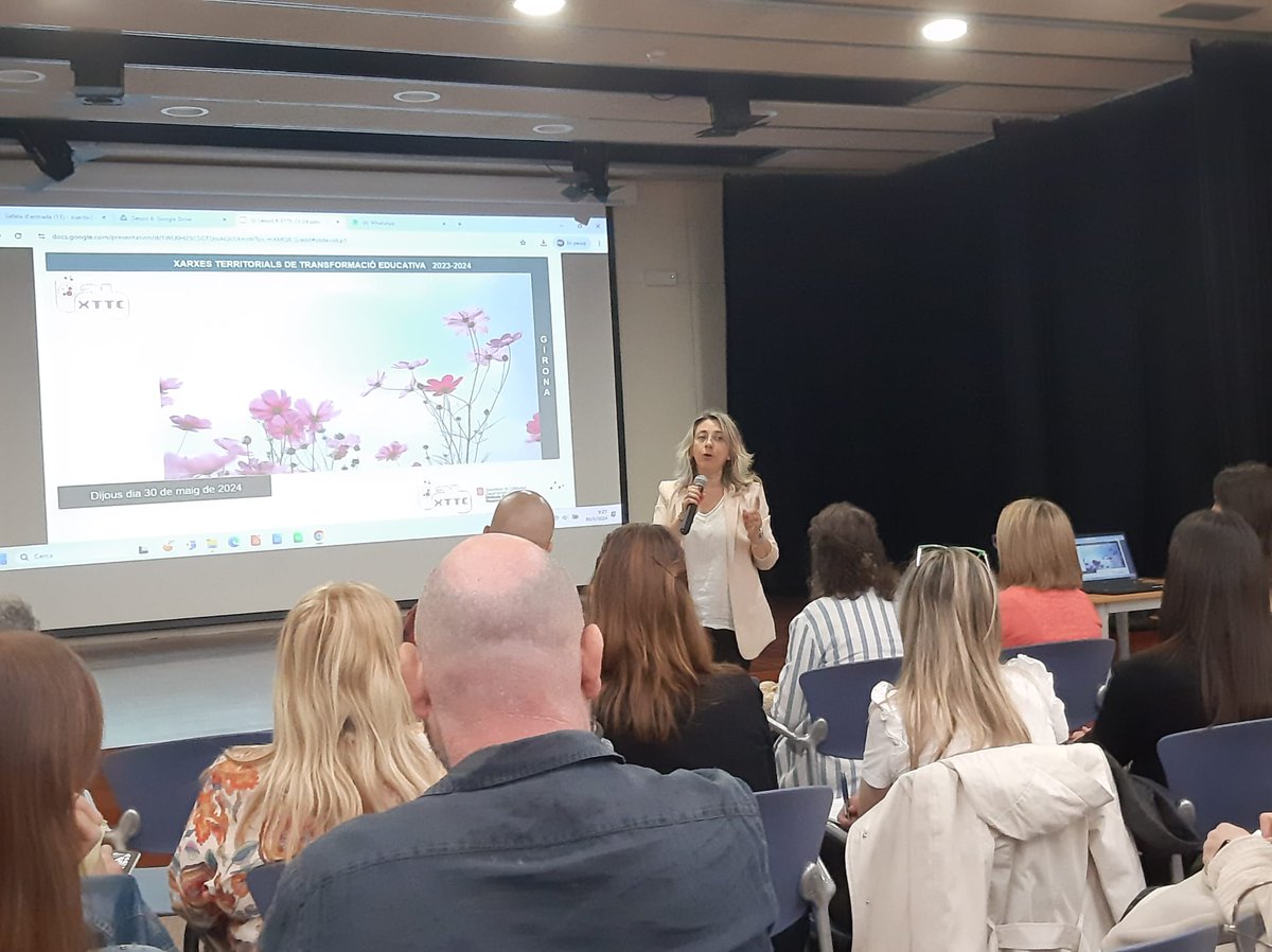 Inauguració de la darrera sessió de la XTTE i acte de reconeixement dels centres que finalitzen el programa PAcTE, com a participants i referents, a càrrec del director territorial de Girona, el Sr. Adam Manyé i la coordinadora dels Serveis Educatius la Sra. Ester Rafel.