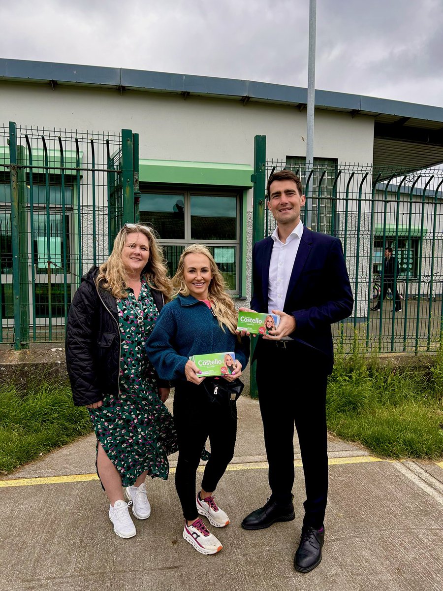 Great morning canvass with Cllr. Teresa Costello @tcos1804 in Tallaght. Teresa is at the heart of her local community and has delivered in the last 5 years with ambition to do so much more in the next Council term