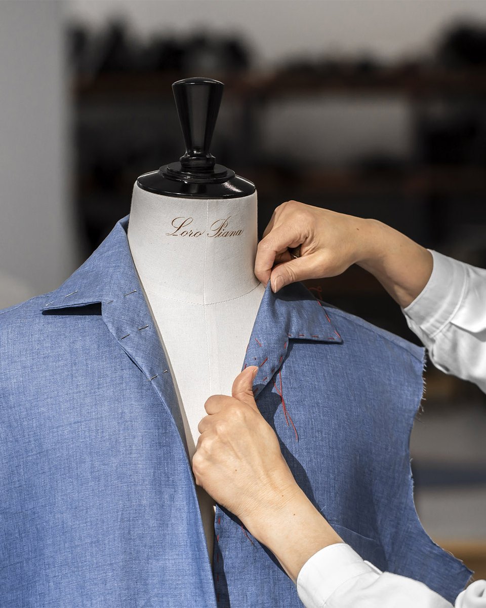 .@LoroPiana extends its traceability service to the iconic André shirt in linen.

Learn More: lvmh.com/news-documents…

#LVMH #LoroPiana