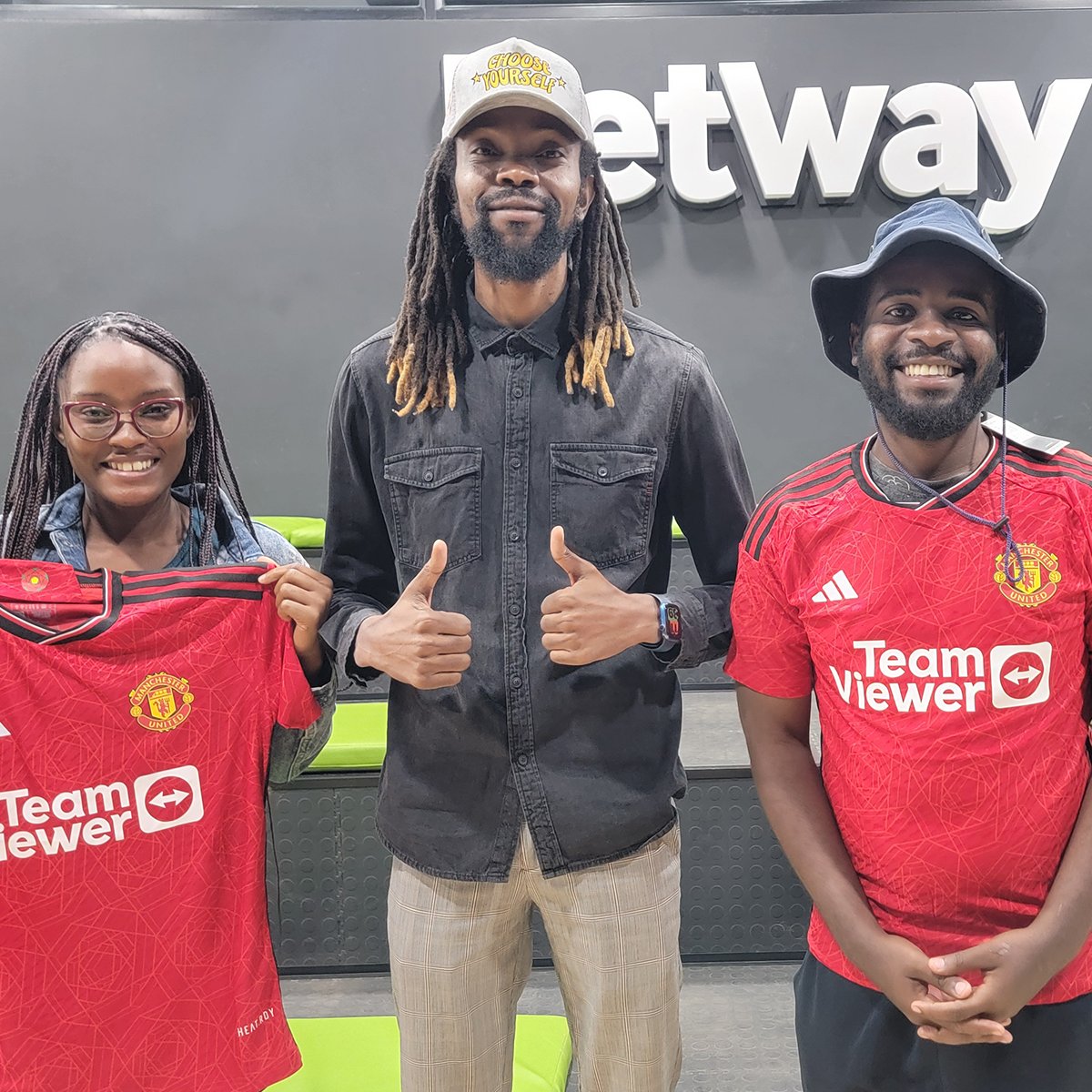 Betway ambassador @officialJayRox  dropped by to handout some Manchester United jerseys to a few lucky fans after their FA Cup win last weekend 🙌

#GetWayMore #BetwaySquad