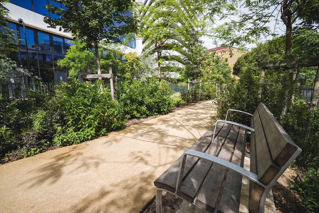 InvestCotedAzur's tweet image. 🌳 La plaine du Var se transforme pour une meilleure #qualitédevie. Les nouvelles stratégies d’#aménagement visent à réduire l'artificialisation et augmenter les espaces verts.
A lire sur Nice24 ➕nice24.fr/a-la-une/comme…
#investincotedazur #nice06 #nicecotedazur #nicevilleverte