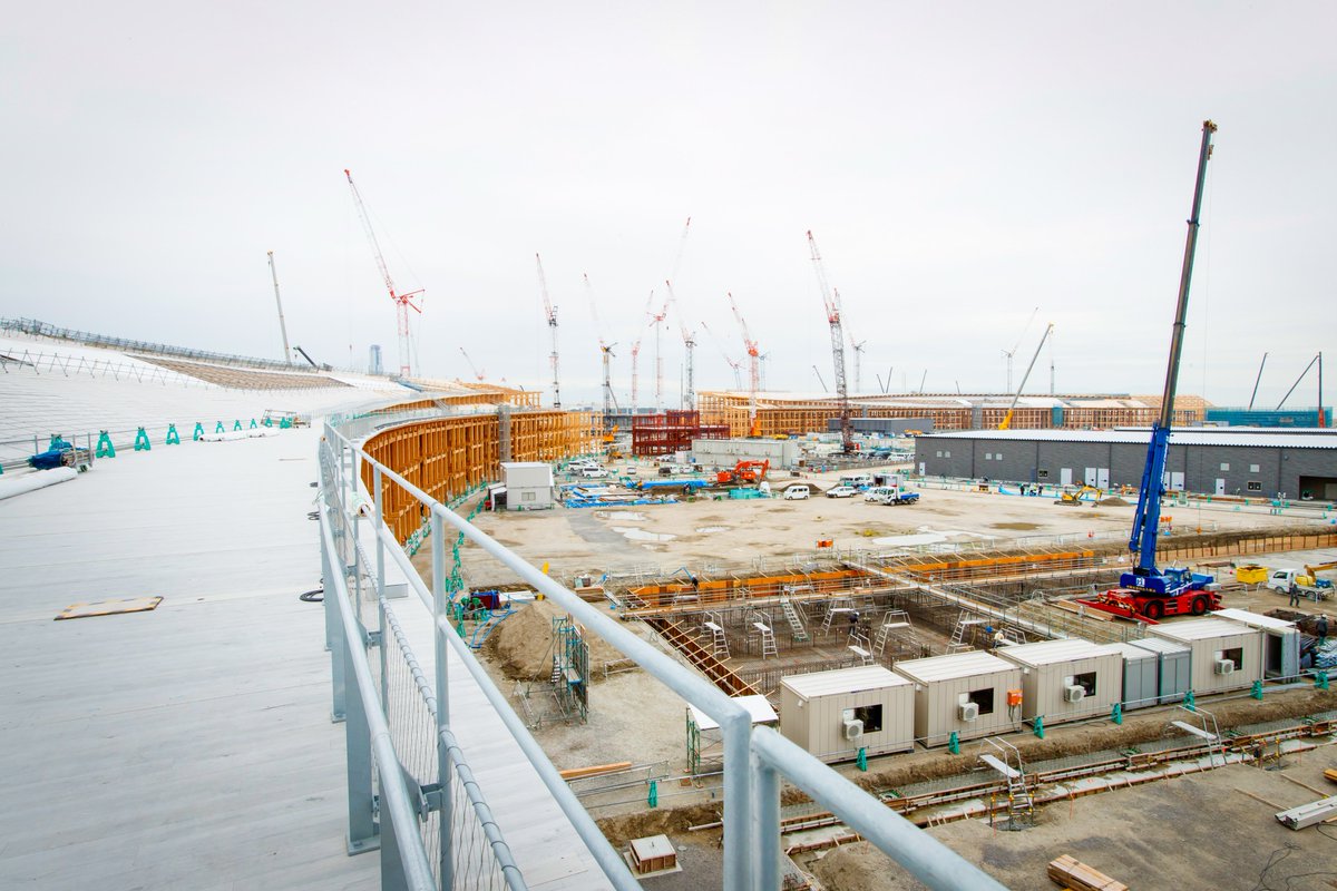 万博の建設現場を見てみたいそこのあなた！
ビッグチャンスです✨✨

株式会社日本旅行との共催で「大阪・関西万博 工事見学ツアー」を催行します🚩
車窓からだけでなく、大屋根リング上の高さ12mの歩道に上がって、パビリオンなどの様々な施設が建設されている様子をご覧いただけます！
#EXPO2025