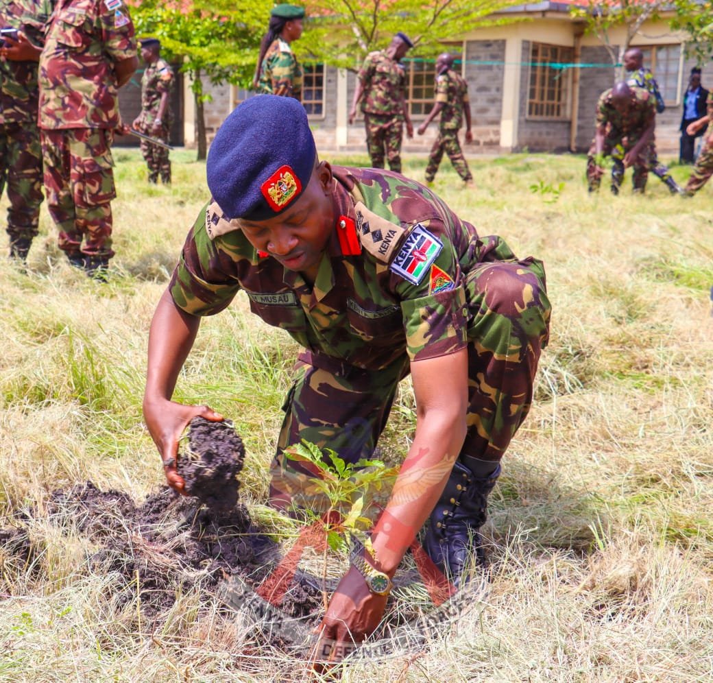 SecurityBriefs's tweet photo. At Embakasi Garrison, CD Defence, @HonAdenDuale  and his Environment, Climate Change, and Forestry counter part, @HonTuya , took part in a tree-planting event called the "National Landscape and Ecosystem Restoration Campaign." https://t.co/ZSfCfoDJqb