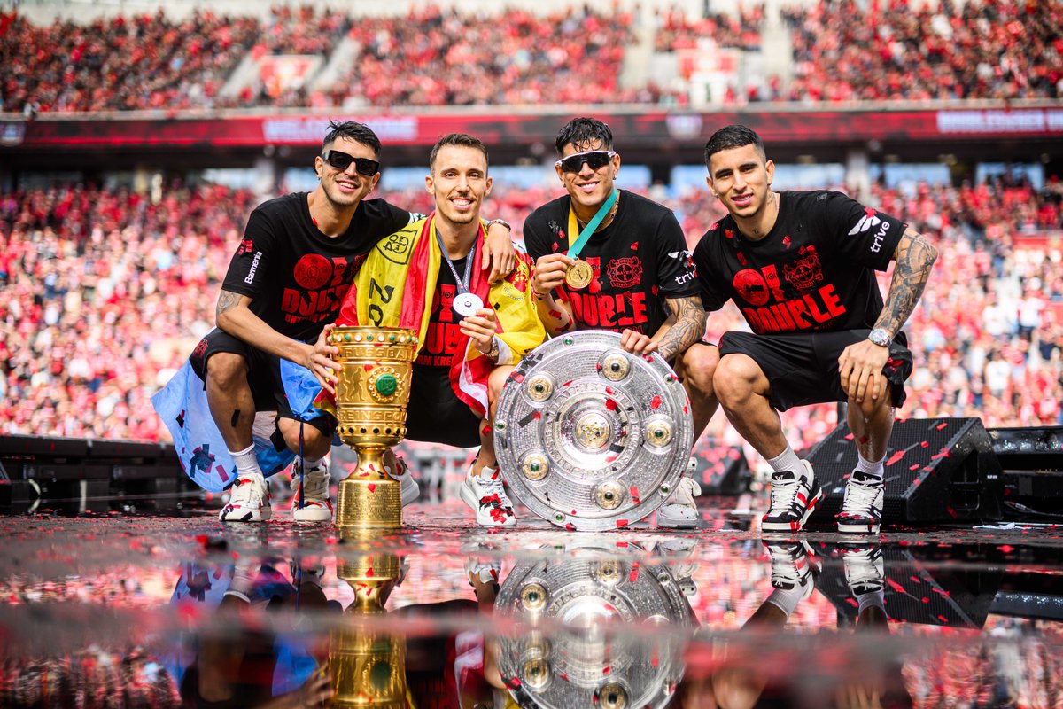 bayer04fussball's tweet photo. Diese Art der #MondayMotivation... 🥹
Startet gut in die neue Woche, #WerkselfFans! 🫶
#Bayer04 | #Werkself https://t.co/xvEfGaLlOB