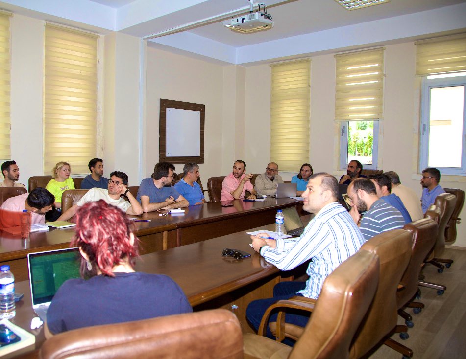 Lisansüstü eğitimine devam eden öğrencilerimiz “Seminer” sunumlarını gerçekleştirdi.