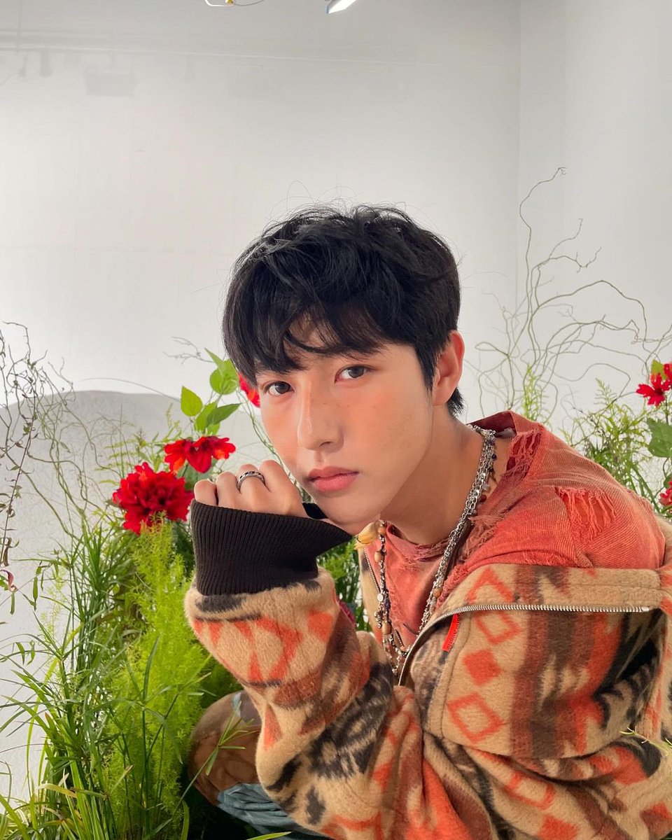 WayVnus's tweet image. รูปที่น้องอินจุนมาลงคือน้องเก็บไว้นานมากเลยถ่ายตั้งแต่ ‘2022 Winter SMTOWN’ เลย อันนี้เป็นคลิปเบื้องหลังที่ค่ายมาลงตอนมกรา 2023 คือสดใสน่ารักมากเลย ขอบคุณที่หนูเอามาลงให้ดูกันนะคับ 💛

RENJUN SNS UPDATE
#yellow_3to3 #黄仁俊_RENJUN