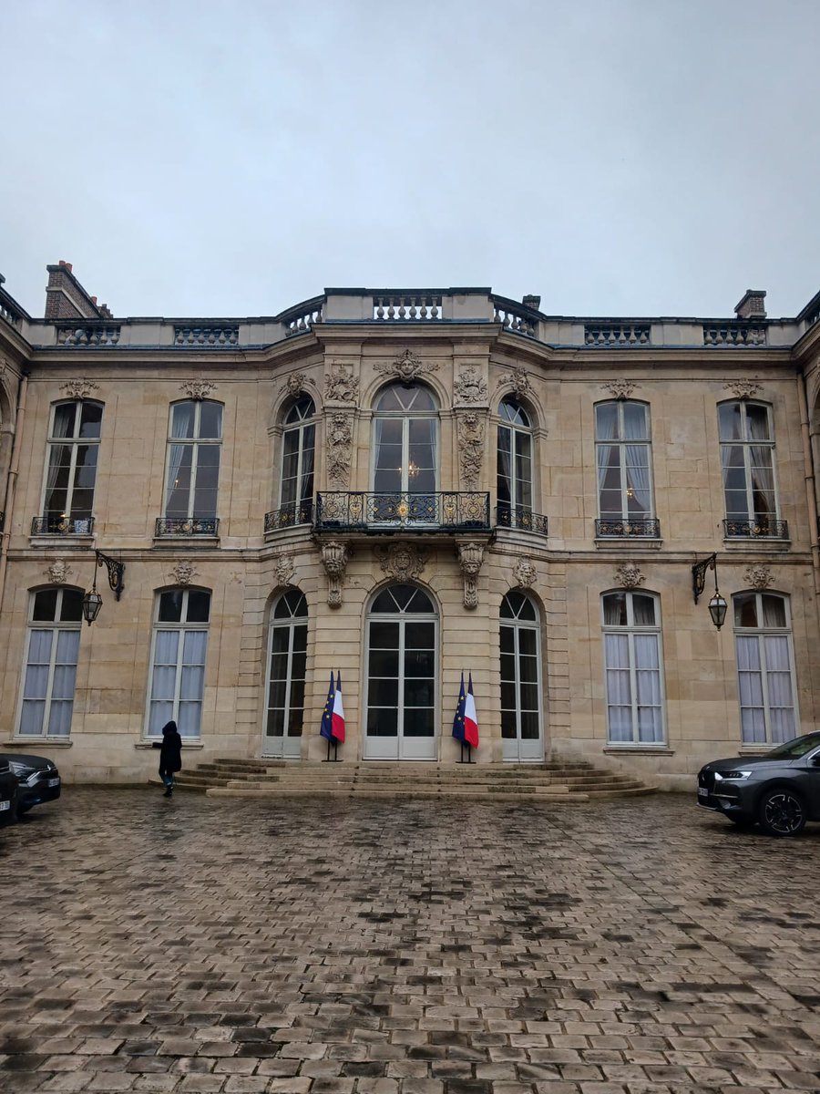 jc_boyer's tweet image. Hier, à Matignon avec les #Ibode pour présenter leur projet d&apos;exercice en pratique avancée
@unaibode @SyndicatIbo @CnpIbode