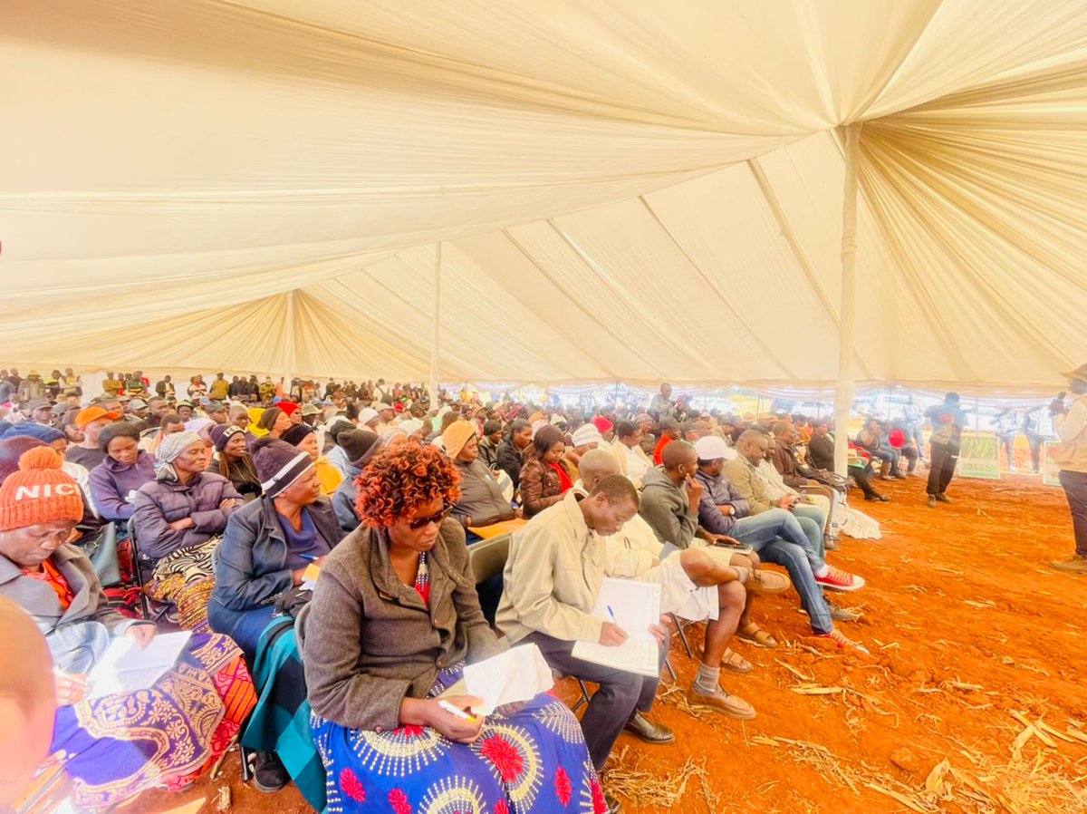 Happening now @@SeedCoVegZim Zim winter Field Day at Uz Farm. Meet your Agronomists @CPChemicals24 stand. Your innovative solutions to problematic pests and diseases are on display! #FarmersFirstChoice