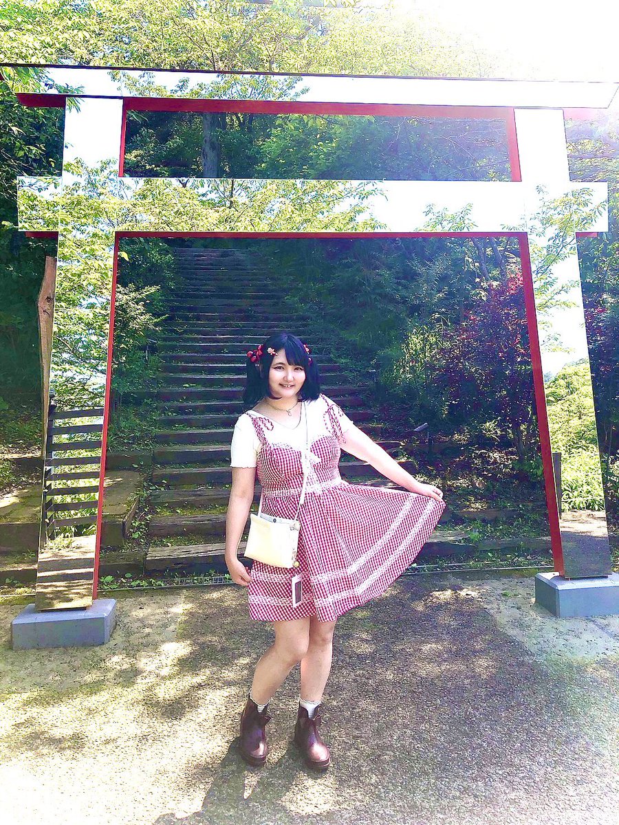 #アカオフォレスト にある鏡の⛩鳥居⛩ めっちゃオシャレ💓💓💓💓