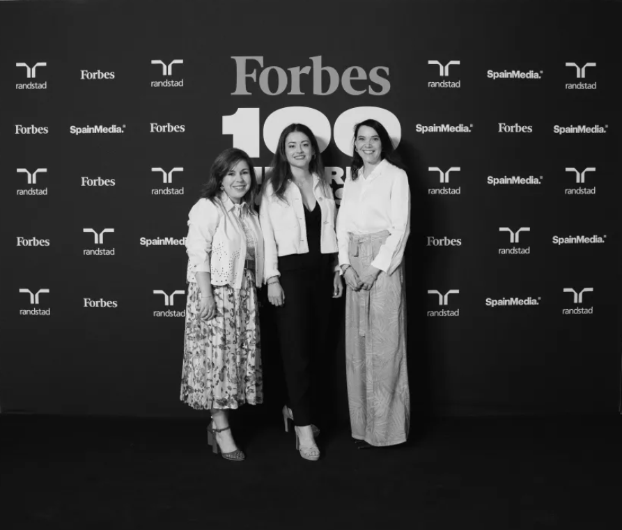 VASS (@vass_company) on Twitter photo This week, <a href="/paularodrigolon/">Paula Rodrigo</a>, Global Chief People and Talent Officer of VASS, <a href="/bgortz/">Beatriz Gortazar</a>, Global Head of Marketing at VASS, <a href="/AdrianaRRHHVASS/">Adriana Raposo</a>, Head of People & Talent at <a href="/nateevo_digital/">Nateevo</a>, attended the ceremony of 'The Best 100 Companies to Work For in Spain' according to FORBES This week, <a href="/paularodrigolon/">Paula Rodrigo</a>, Global Chief People and Talent Officer of VASS, <a href="/bgortz/">Beatriz Gortazar</a>, Global Head of Marketing at VASS, <a href="/AdrianaRRHHVASS/">Adriana Raposo</a>, Head of People & Talent at <a href="/nateevo_digital/">Nateevo</a>, attended the ceremony of 'The Best 100 Companies to Work For in Spain' according to FORBES