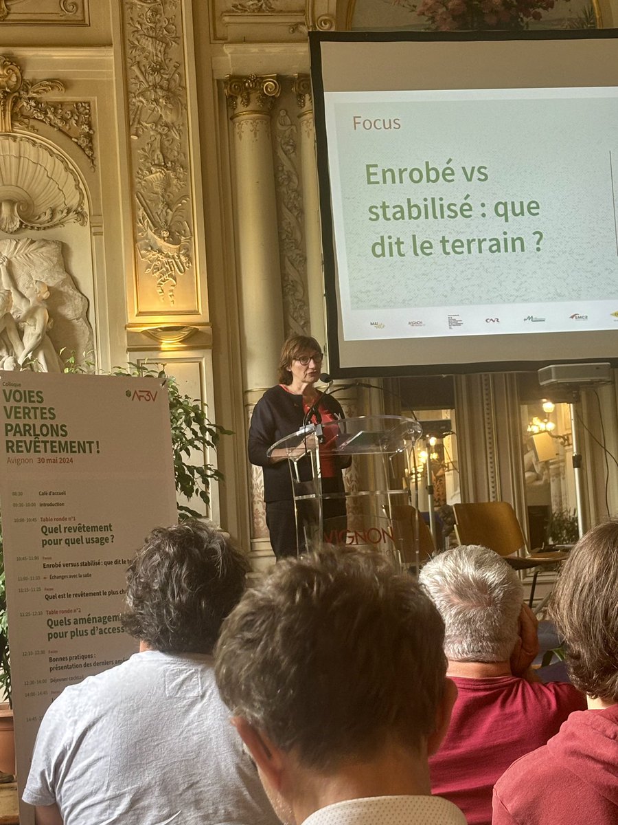 AF3V_officiel's tweet photo. 🎙️ 1er focus au colloque de l'@AF3V ! Rejoignez-nous pour 👂 Geneviève Laferrère présenter le guide "Revêtement des #VoiesVertes : déjouer les idées reçues pour un choix éco responsable" réalisé en collaboration avec @FNEasso 
Un essentiel pour des choix durables 🌿🚴‍♂️ 
#AF3VLive https://t.co/2Oa0Q0dxQJ