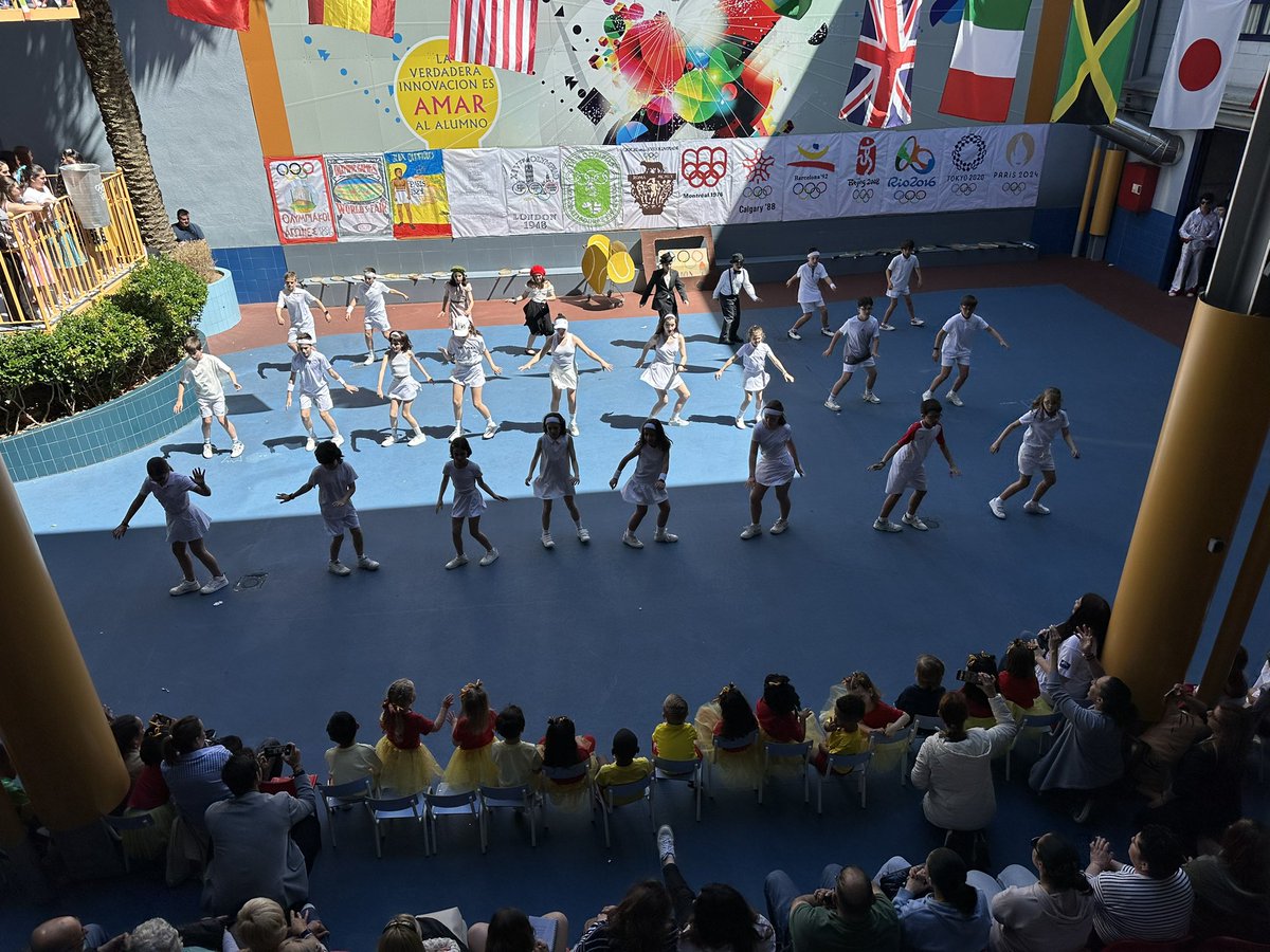 💃🏻🕺🏽 Semana Cultural 🎭🎬

Musical en vivo sobre algunas de las olimpiadas históricas más recordadas.

¡Enhorabuena por el espectáculo a toda la comunidad educativa!

#SemanaCultural
#DejateEncontrar
#Olimpiadas