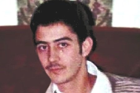 #TalDiacomoHoy de 1985 #ETA asesinó en #Pamplona al <a href="/policia/">Policía Nacional</a> Francisco Miguel y al niño de 13 años Alfredo Aguirre, Godó. Tendieron una trampa a la policía.

Ayer recordamos a cinco niños (#VIC), hoy a Alfredo.

¿Me ayudas a difundir este HILO para que se conozca qué era ETA? ⤵️