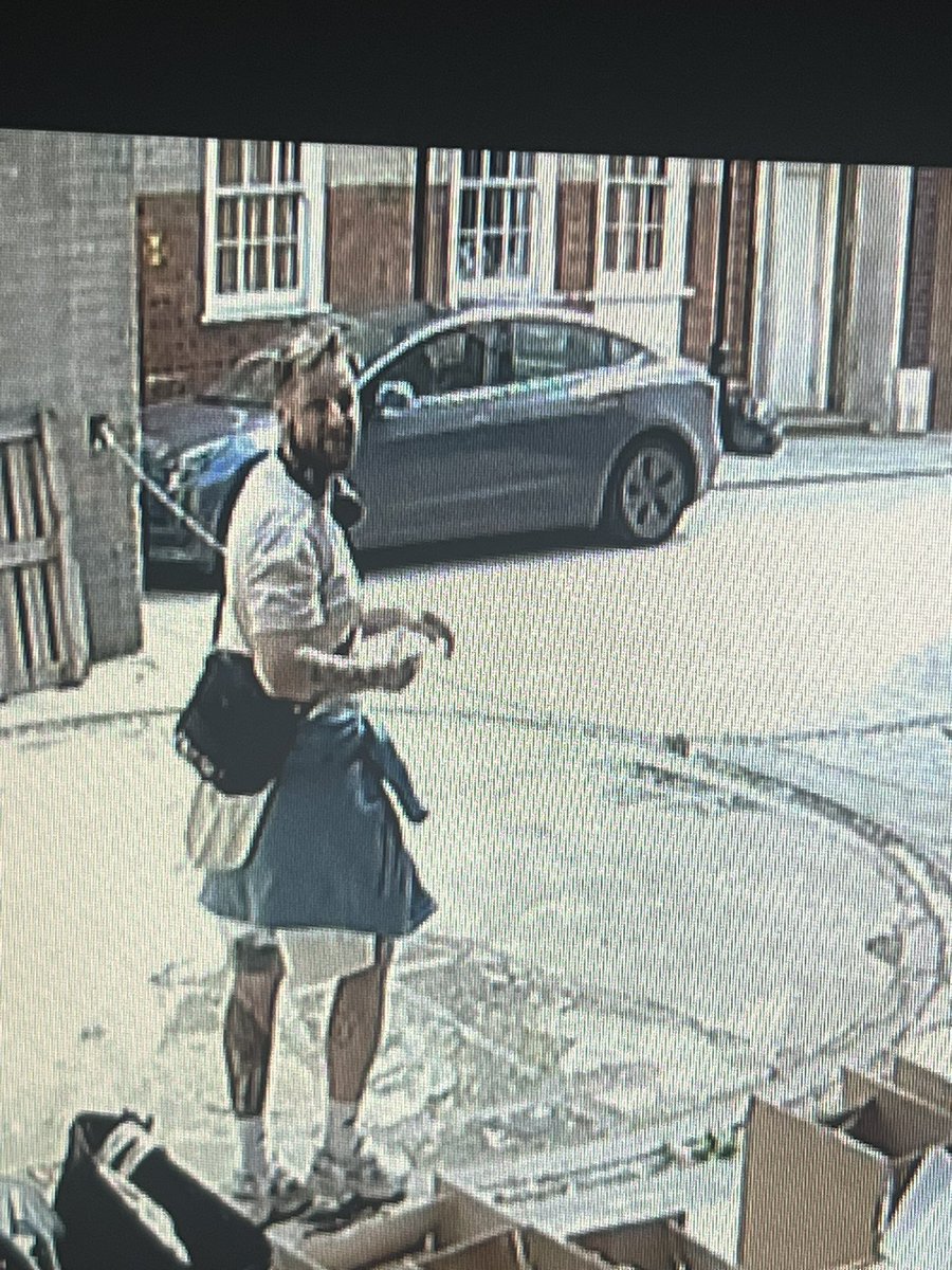 Can you help us find this gentleman who popped into the Tank office yesterday  afternoon &amp; “left” with a bag of cameras!! He also left a plastic bag w/ a large slice of JackFruit. We urgently need to contact him to share a recipe for a very 🌶️jack fruit curry. X do your thing!