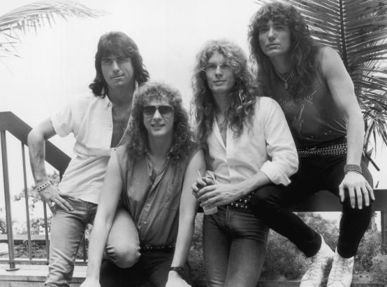 Playing right now is Still Of The NightA taste of the '80s by @Whitesnake