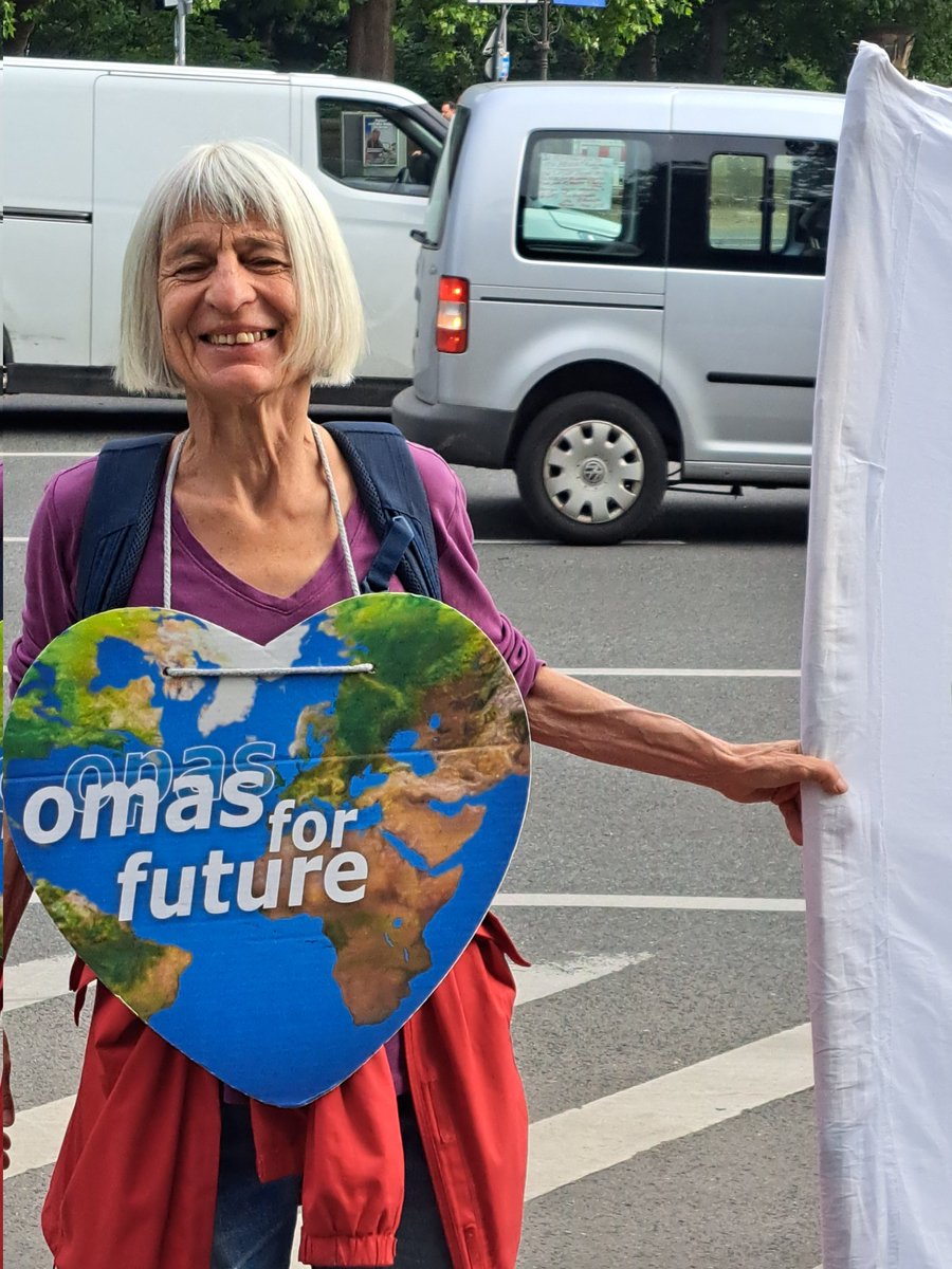 DrClaudiaMahler's tweet photo. On my way to the office, I witnessed the active participation of #olderpersons in Berlin...raising awareness and encourage people to take part in the European Elections. @EUCouncil @AGE_PlatformEU @EU_Commission https://t.co/XBpi0CQakN