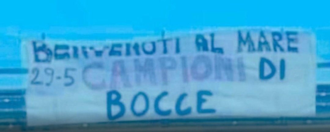 dariopelle3's tweet photo. #Toscana terra di campanilismi: 

i tifosi del #Pisa espongono sulla #FiPiLi uno striscione rivolto ai supporters 🟪. 

#Fiorentina https://t.co/vPFPfa8b7P
