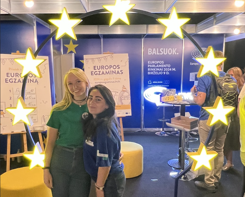 euneighbours's tweet photo. Our #YoungEuropeanAmbassadors took their energy &amp; ideas to #EuropeanYouthEvents in 🇩🇪 Berlin, 🇸🇮 Brezice, &amp; 🇱🇹 Vilnius! With the main focus on the enlargement process &amp; position of 🇲🇩, 🇬🇪, 🇺🇦, they highlighted the benefits of this transformative journey.

#StrongerTogether https://t.co/Ddi3ZJhrtG