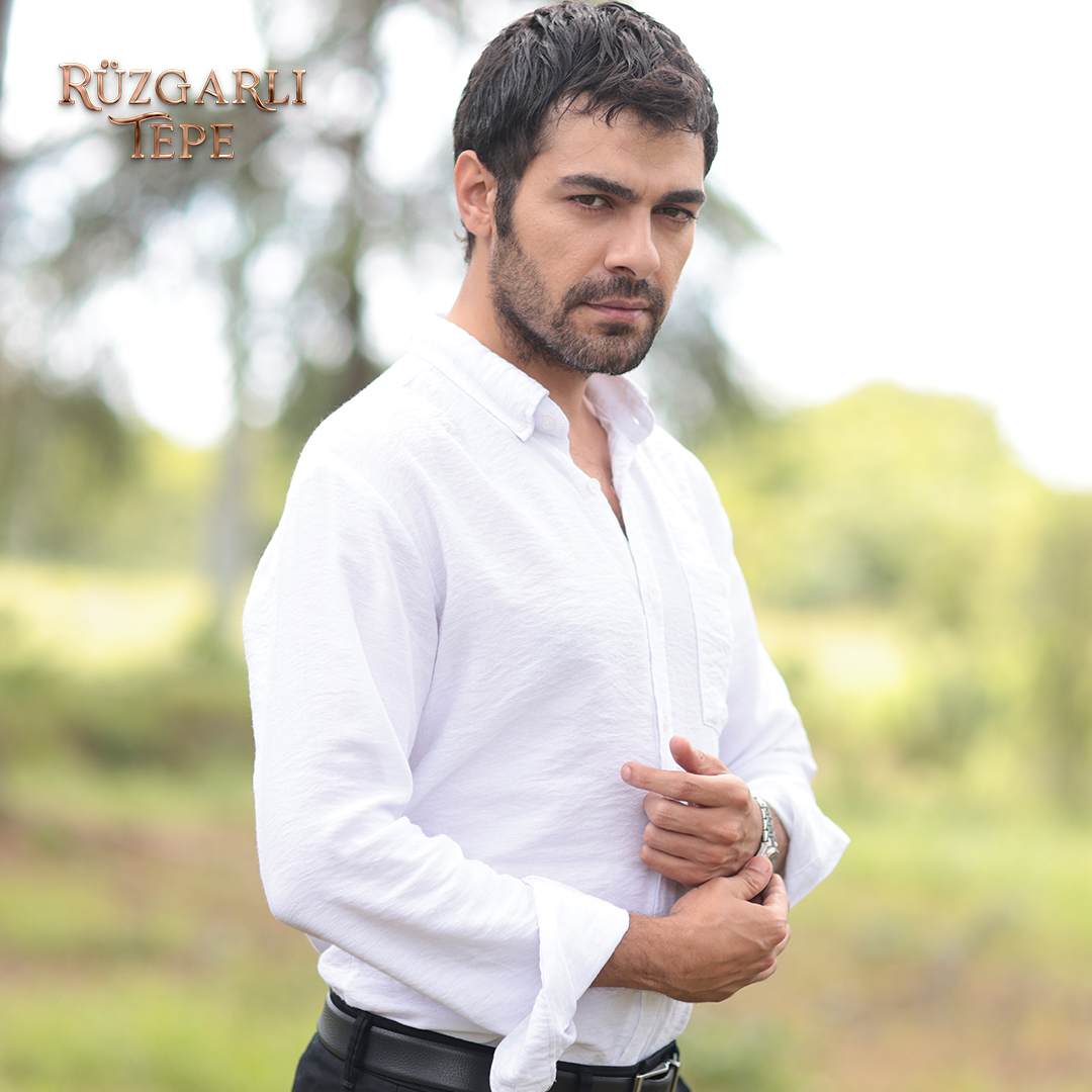 İnce düşünceli Halil Fırat😎
#RüzgarlıTepe
Yeni bölümüyle bu akşam 21.20’da <a href="/kanal7/">Kanal 7</a>’de!
<a href="/gokberkyldrm/">Gökberk Yıldırım</a>