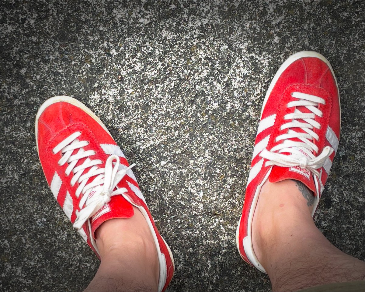 ds_adidas's tweet photo. Rubis - made in 🇫🇷 c1975?

RUBIS - Turnover leather upper, padded upper edge, white SOFT PROTECT going up to the heel, arch support, flexible, non-slip rubber sole. https://t.co/xwpHkgoam3