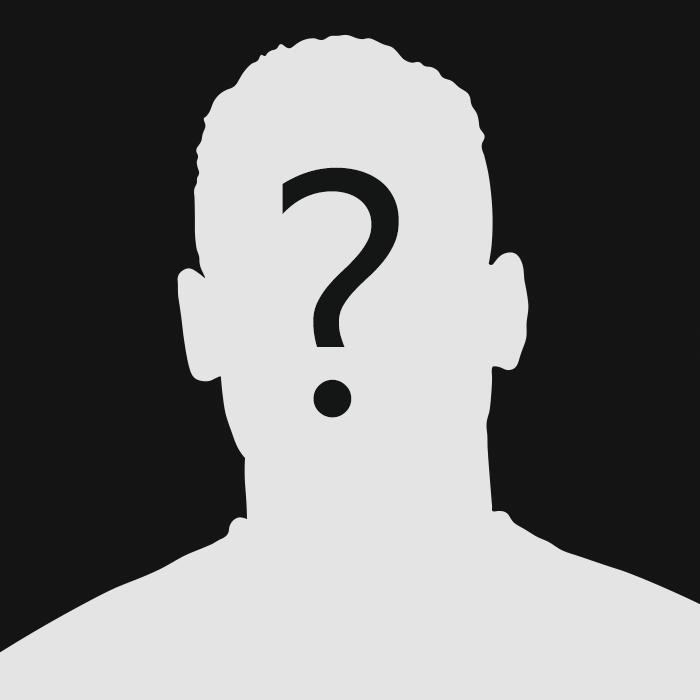 توقع مين هو ضيفنا النهاردة في برنامج #الهدف واكسب تيشرت منتخب مصر  🇪🇬

ارتدى قميص 3 أندية مصرية منهم الأهلي والزمالك 

لعب مع محمد ناجي جدو ومحمد الشناوي وأكرم توفيق ووليد سليمان وعمر جابر وشيكابالا 

سجل هدف تاريخي لن ينساه جماهير فريقه 

احترف خارج مصر ولكن ليس في قارتي أوروبا