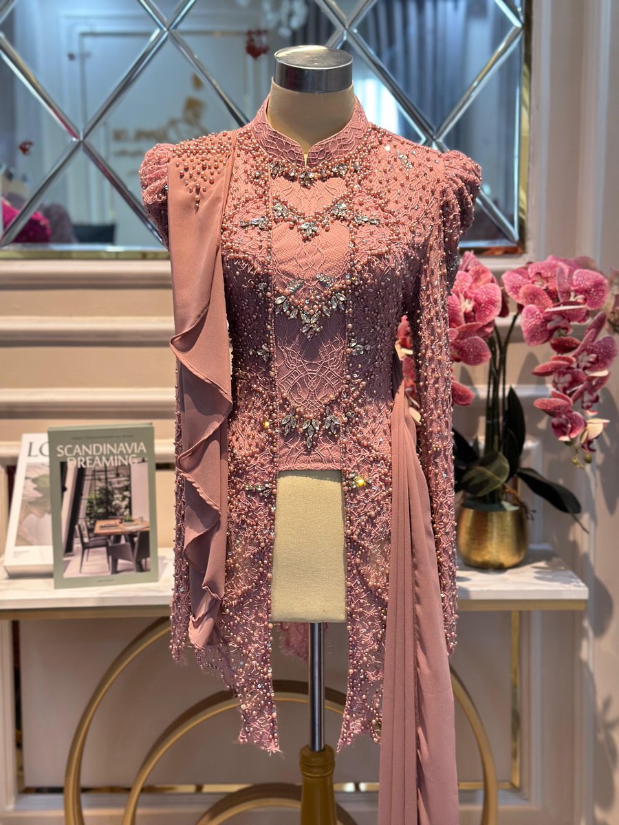 sewa kebaya tweet media