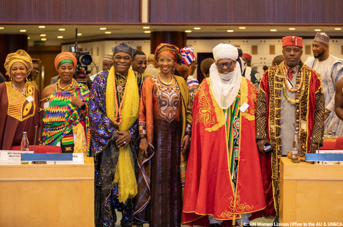 AU_WGYD's tweet image. We are deeply saddened by the passing of King Adedapo Aderemi of Nigeria. As the Convenor General of #COTLA, King Aderemi's strong commitment to #EVAWG in Africa will forever be remembered. We extend our heartfelt condolences to his family and loved ones.