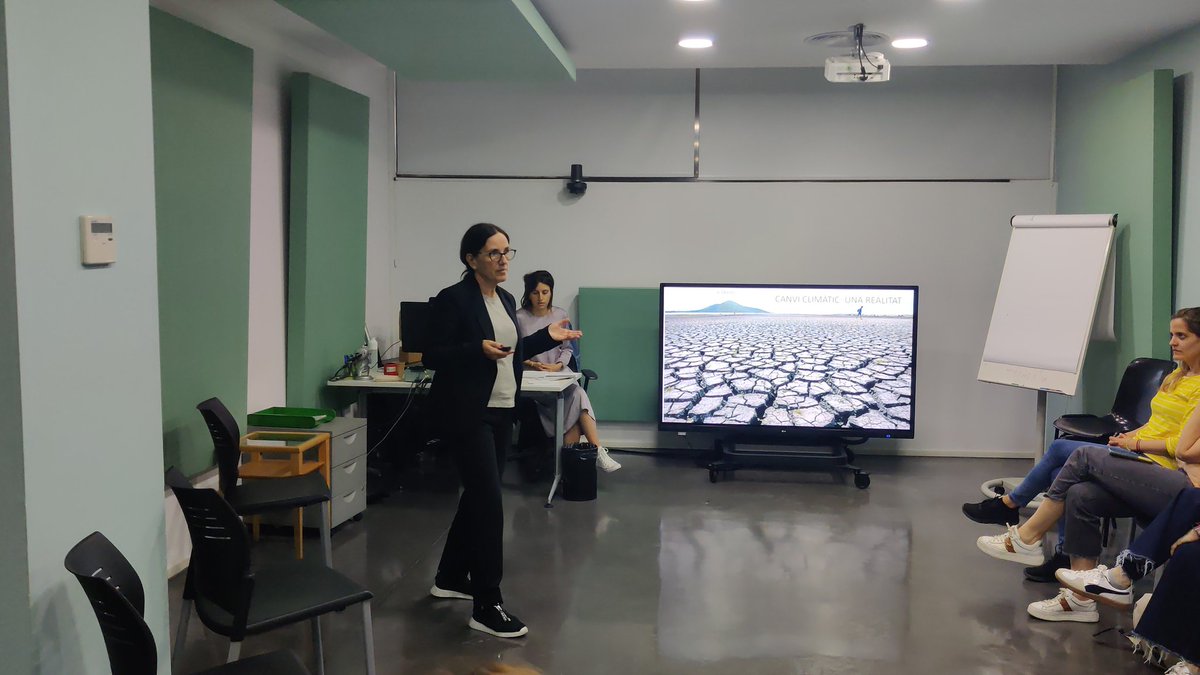 Cinta Estrada tweet media