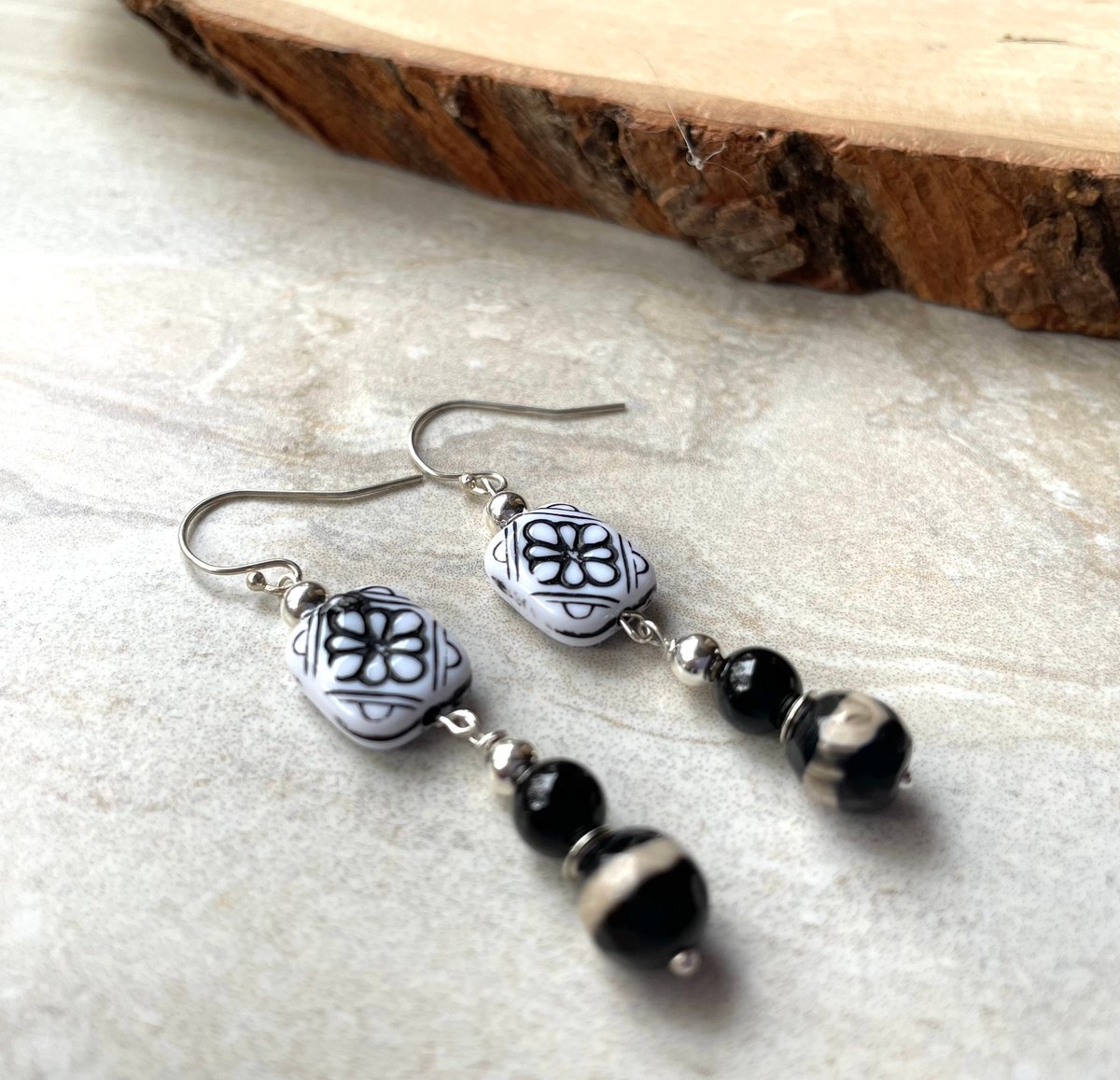 Black and White Onyx Earrings Sterling Silver and Banded Agate Floral Earrings tuppu.net/503f0409 #JemsbyJBandCompany #Jewelry trends #Handcrafted