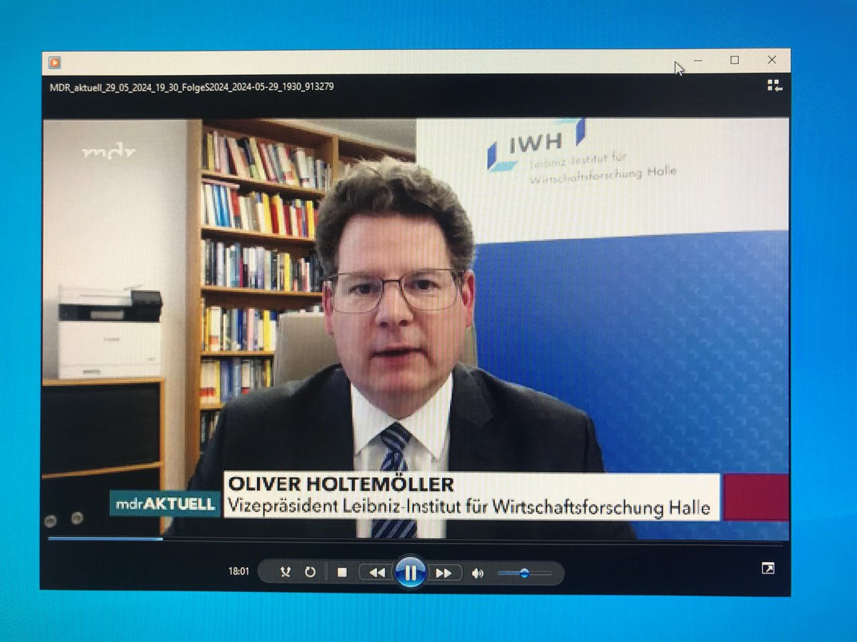 Eine künftige Verschlechterung im Verhältnis Beitragszahler/Beitragsempfänger geht alleine zulasten der Beitragszahler, während #Rentner/innen davon abgeschirmt werden, kritisiert <a href="/IWH_Halle/">IWH</a> Vize <a href="/holtemoeller/">Oliver Holtemöller</a> zum #Rentenpaket II in @MDRaktuell vom 29.05.
