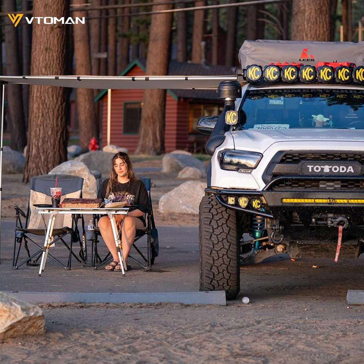 VTOMAN_Official's tweet photo. 🌲✨"No Wi-Fi in the forest, but a better connection," remind ARI & HEE JUN. Unplug and stay powered with vtoman power stations for your adventures! 🌅🔌 Last chance to grab our summer deal at https://t.co/NnaZZeQ5eH! #NatureLovers #LifeUnplugged #ExploreTheUnseen https://t.co/XmyWcUAtBk