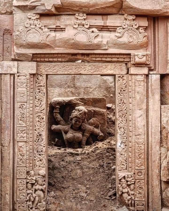 A 1400-year-old MahishasuraMardini murti was found by the ASI in the old town of Bhubaneswar on Wednesday. The murti was found during the excavation of the Sari Deula complex in the old town. 1/3