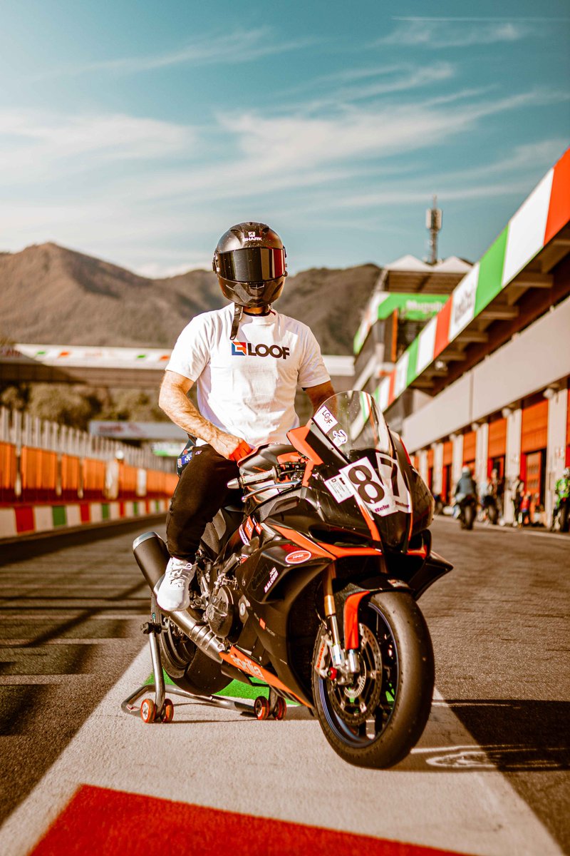LdoubleOF's tweet photo. 🚀 Based on true dreams... Get a sneak peek of Simone X as @realjstatham 's stand-in, capturing the essence of @ValeYellow46 in The MotoGP Driver during the legendary 2006 battle at Mugello against Loris Capirossi! 🏁 
#MotoGP 
#ValentinoRossi 
#MugelloCircuit 
#LOOF #netflixrecommendations 
#jasonstatham #Netflix