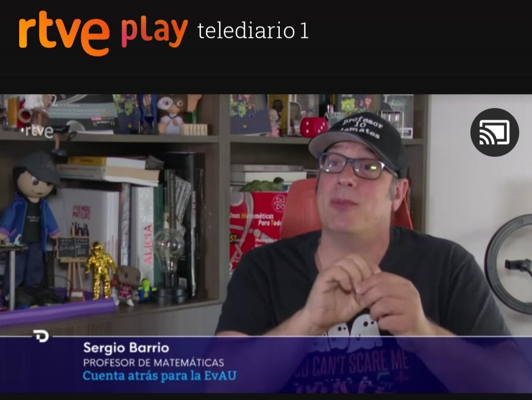 profesor10mates's tweet photo. Me sale este recordatorio tan bonito de cuando hace un año el telediario de televisión española se hizo eco de nuestro trabajo 
Seguro q os da suerte a los  q estáis de exámenes 
Vaaaaaaaaaamos máquinas 🚂🚂🚂🚂🚂 🍀🍀🍀🍀💪💪💪💪💪 https://t.co/4W285GLE16