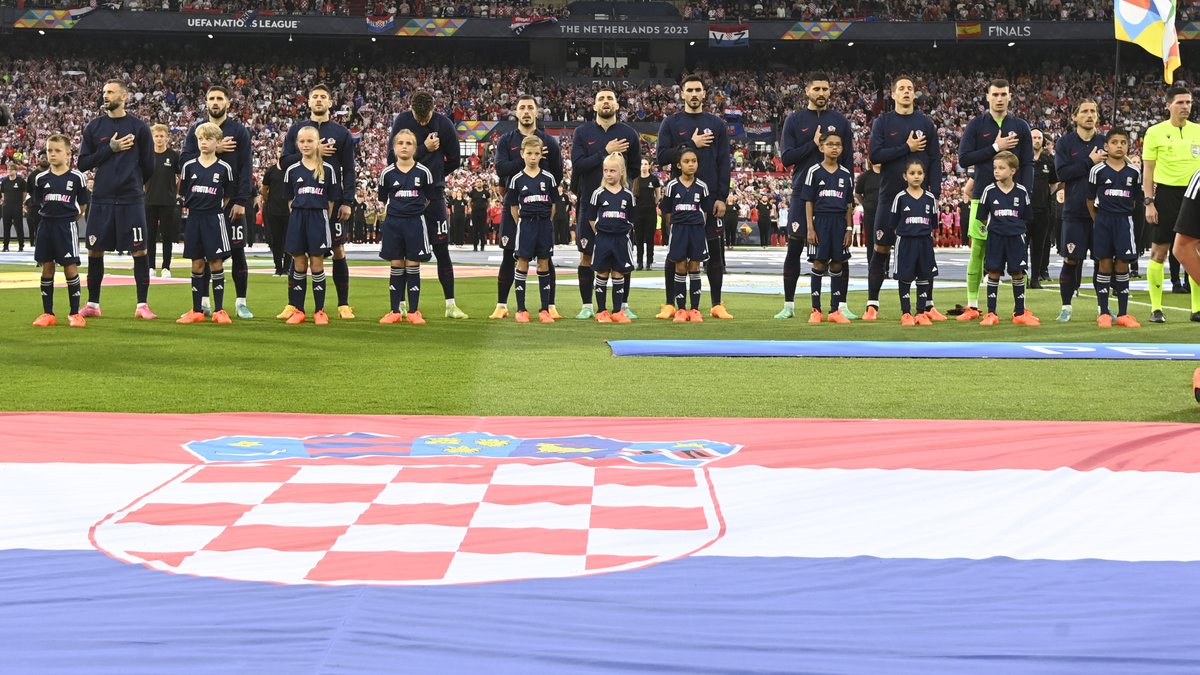 HNSfamily's tweet photo. Ima snagu zlatnog žita, ima oči boje mora, moja zemlja Hrvatska! ❤️

Hrvatska danas ponosno slavi: čestitamo vam Dan državnosti! 🇭🇷 https://t.co/SChpSaG1AU