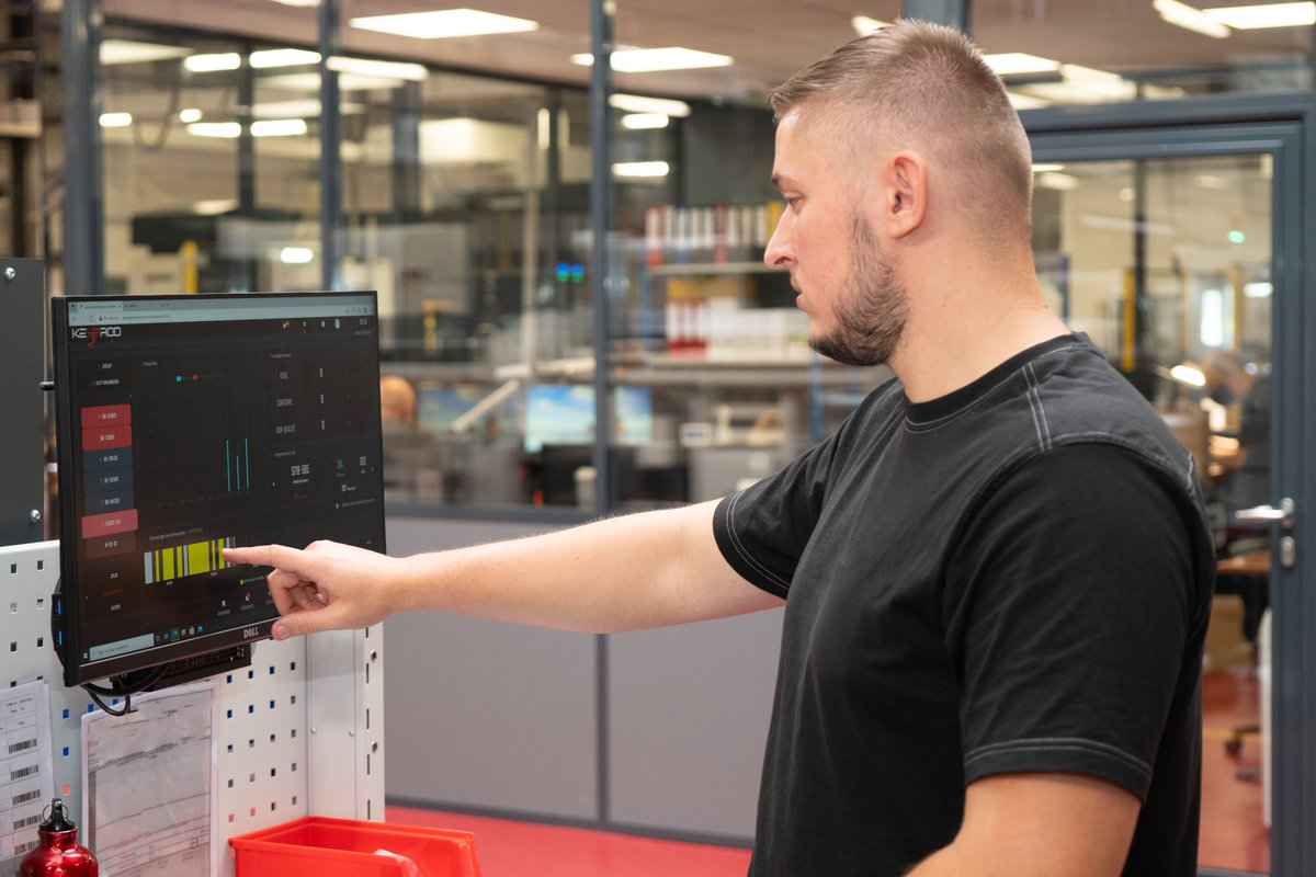 👷‍♂️ L'opérateur : le moteur de la production dans l'usine 4.0
Découvrez comment KEYPROD libère les opérateurs des tâches administratives et améliore l'efficacité globale de votre atelier.
👉 Lire l'article complet : keyprod.com/savoir/op%C3%A…
