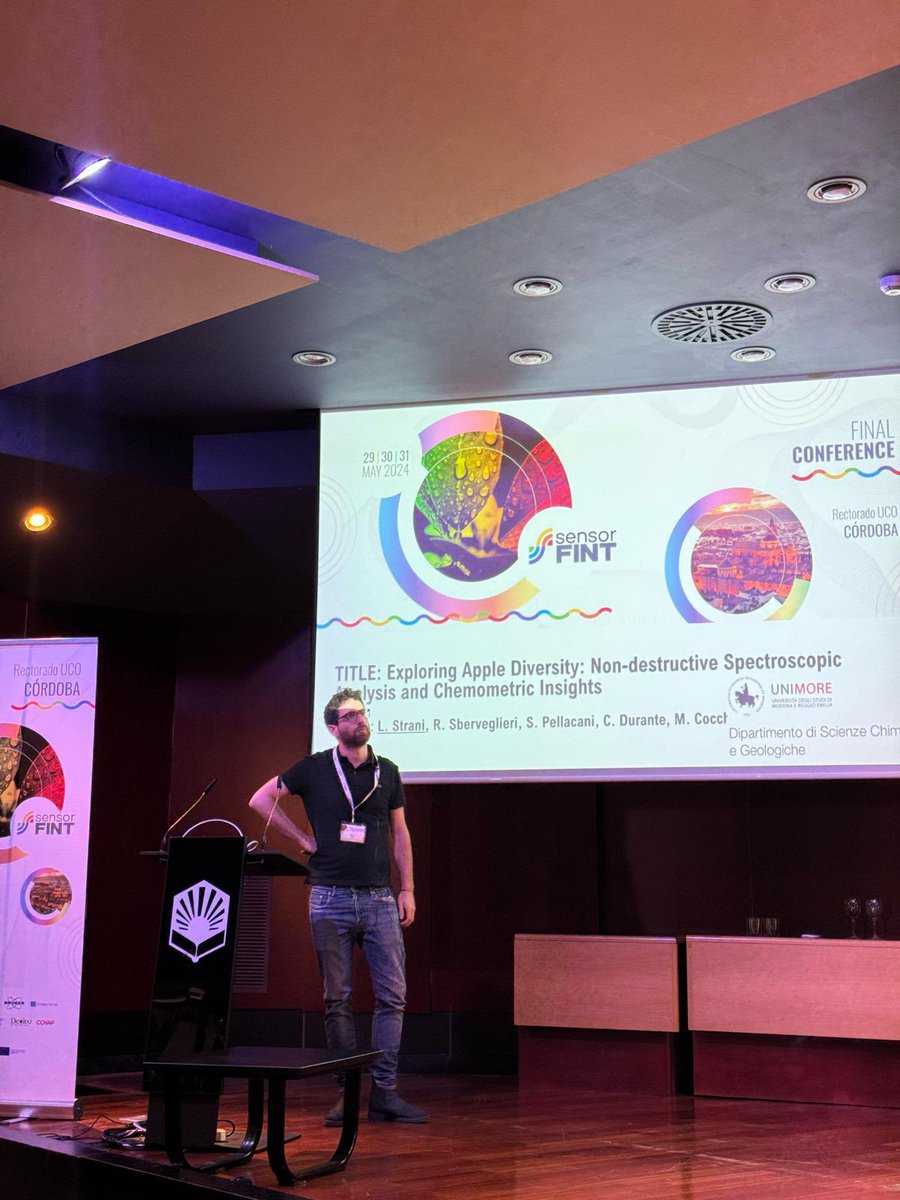 sensAIfood's tweet photo. 🗣️Next presentation!: “Exploring Apple Diversity: Non-destructive #SpectroscopicAnalysis and #Chemometric Insights” 🍏🍎
L. Strani
(Department of Chemical and Geological Sciences, University of Modena @UNIMORE_univ 🇮🇹 #sensorFINTFinal https://t.co/smjCQOeBjY